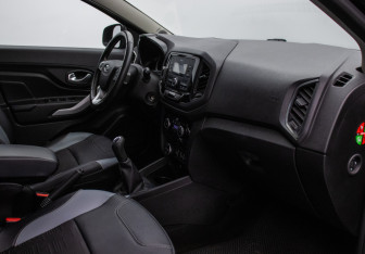 Подержанный автомобиль LADA (ВАЗ) XRAY 2019 года (10 фото)