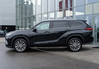 Новый Toyota Highlander 2025 (9 фото)