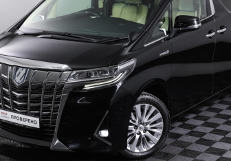 Подержанный автомобиль Toyota Alphard 2018 года (25 фото)