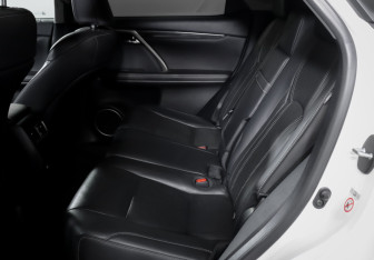 Подержанный автомобиль Lexus RX 2017 года (10 фото)