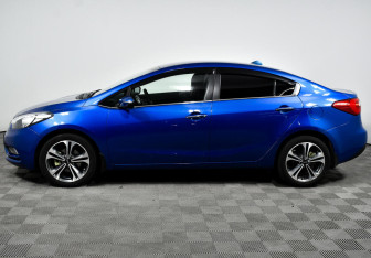 Подержанный автомобиль Kia Cerato Sedan 2014 года (3 фото)