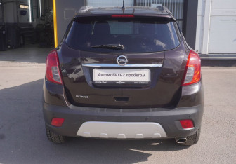 Подержанный автомобиль Opel Mokka 2013 года (6 фото)
