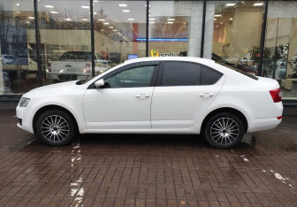 Подержанный автомобиль Skoda Octavia Liftback 2014 года (5 фото)