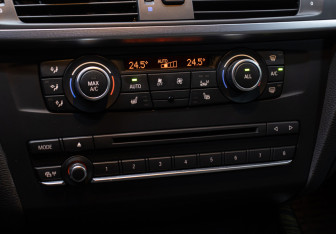 Подержанный автомобиль BMW X3 2013 года (18 фото)