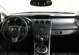 Подержанный автомобиль Mazda CX-7 2011 года (8 фото)