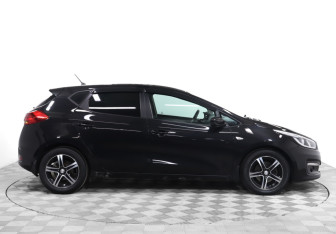 Подержанный автомобиль Kia Ceed Hatchback 2015 года (4 фото)