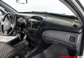 Подержанный автомобиль Nissan Almera Classic 2007 года (7 фото)