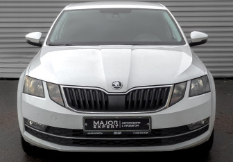 Подержанный автомобиль Skoda Octavia Liftback 2018 года (2 фото)