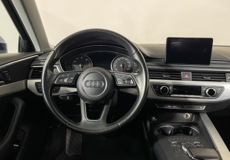 Подержанный автомобиль Audi A4 Sedan 2016 года (14 фото)