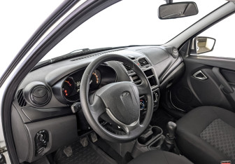 Подержанный автомобиль LADA (ВАЗ) Granta Sedan 2024 года (15 фото)