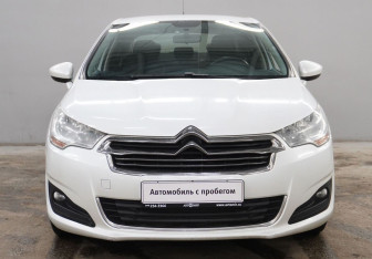 Подержанный автомобиль Citroen C4 Sedan 2016 года (2 фото)