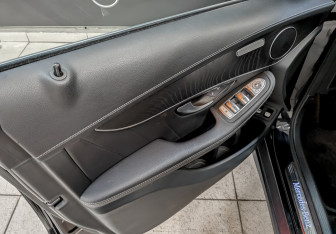 Подержанный автомобиль Mercedes-Benz GLC Coupe 2019 года (19 фото)