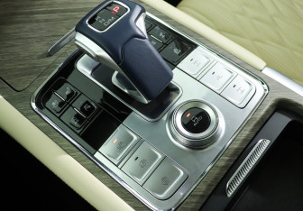 Подержанный автомобиль Tank 500 2022 года (21 фото)