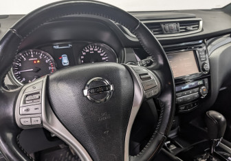 Подержанный автомобиль Nissan Qashqai 2016 года (25 фото)