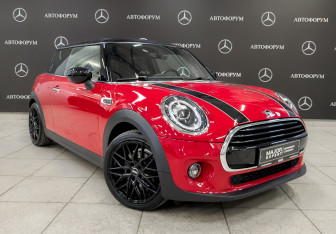 Подержанный автомобиль MINI Hatch 2020 года (3 фото)