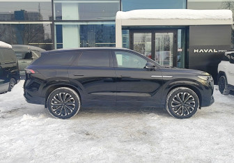 Подержанный автомобиль Jaecoo J8 2024 года (4 фото)