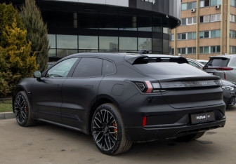 Подержанный автомобиль Zeekr 001 2023 года (5 фото)