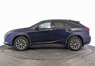 Подержанный автомобиль Lexus RX 2021 года (8 фото)