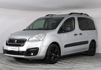 Подержанный автомобиль Peugeot Partner 2022 года (1 фото)