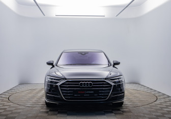 Подержанный автомобиль Audi A8 2019 года (2 фото)
