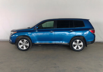 Подержанный автомобиль Toyota Highlander 2011 года (7 фото)
