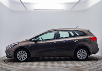 Подержанный автомобиль Kia Ceed Wagon 2014 года (8 фото)