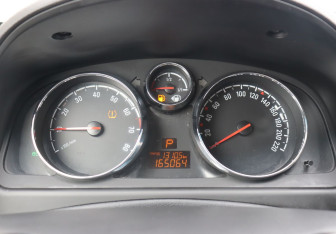 Подержанный автомобиль Opel Antara 2015 года (15 фото)