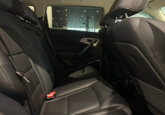 Подержанный автомобиль Geely Atlas 2021 года (12 фото)