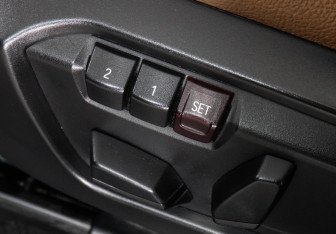 Подержанный автомобиль BMW X3 2016 года (17 фото)