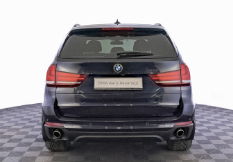 Подержанный автомобиль BMW X5 2018 года (6 фото)