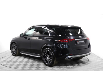 Подержанный автомобиль Mercedes-Benz GLE 2020 года (7 фото)