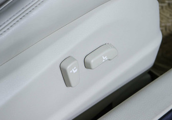 Подержанный автомобиль Nissan Teana 2012 года (19 фото)