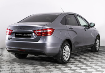 Подержанный автомобиль LADA (ВАЗ) Vesta Sedan 2019 года (3 фото)