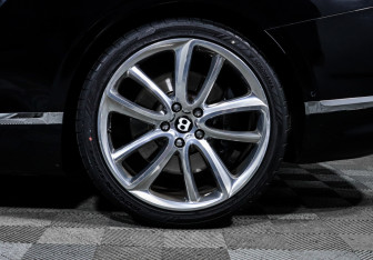 Подержанный автомобиль Bentley Continental GT Coupe 2019 года (15 фото)