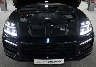 Подержанный автомобиль Porsche Cayenne 2019 года (9 фото)