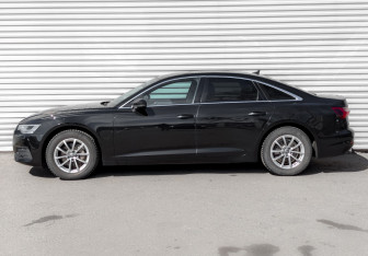 Подержанный автомобиль Audi A6 Sedan 2020 года (8 фото)