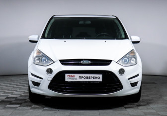Подержанный автомобиль Ford S-MAX 2011 года (2 фото)