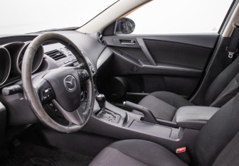 Подержанный автомобиль Mazda 3 Sedan 2012 года (10 фото)