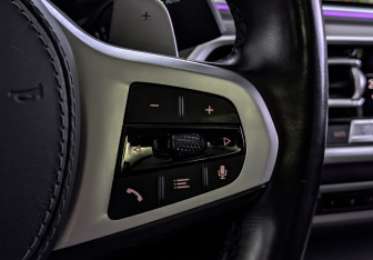 Подержанный автомобиль BMW X6 2021 года (30 фото)