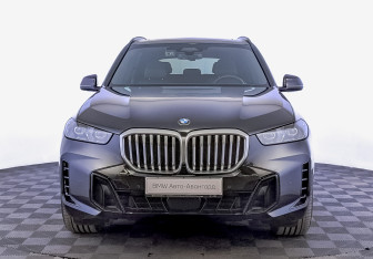Подержанный автомобиль BMW X5 2025 года (2 фото)