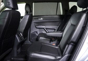 Подержанный автомобиль Volkswagen Teramont 2018 года (12 фото)
