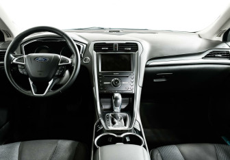 Подержанный автомобиль Ford Mondeo Sedan 2015 года (8 фото)