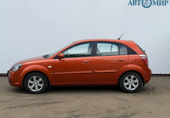 Подержанный автомобиль Kia Rio Hatchback 2010 года (5 фото)