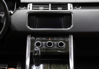 Подержанный автомобиль Land Rover Range Rover Sport 2016 года (15 фото)