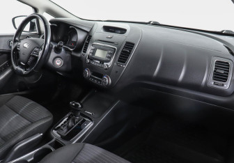 Подержанный автомобиль Kia Cerato Sedan 2016 года (5 фото)
