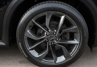 Подержанный автомобиль Infiniti QX50 2018 года (30 фото)