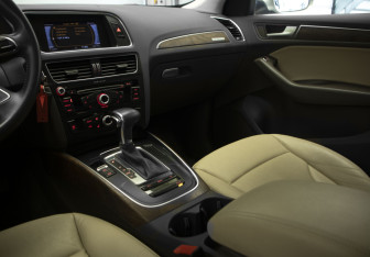 Подержанный автомобиль Audi Q5 2013 года (22 фото)