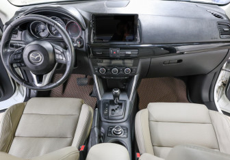 Подержанный автомобиль Mazda CX-5 2013 года (14 фото)
