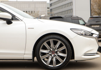 Подержанный автомобиль Mazda 6 Sedan 2021 года (29 фото)