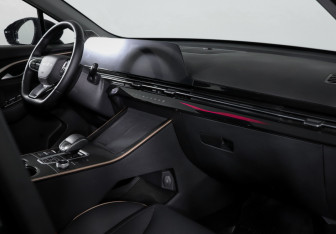 Подержанный автомобиль Omoda C5 2024 года (9 фото)
